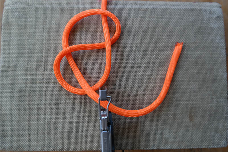 Illustration for article titled Knot Tying Process Images